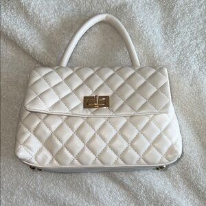 Elegant White Quilted Handbag
